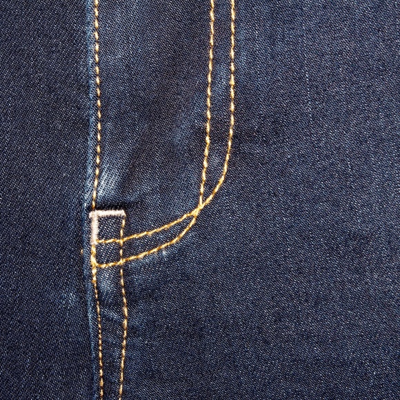 Cabi "Bree" Dark Wash Skinny Jeans - Picture 7 of 16